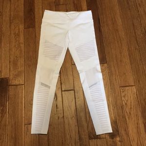 ALO Yoga Moto leggings